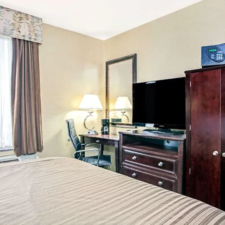 Days Inn By Wyndham Long Island City-3