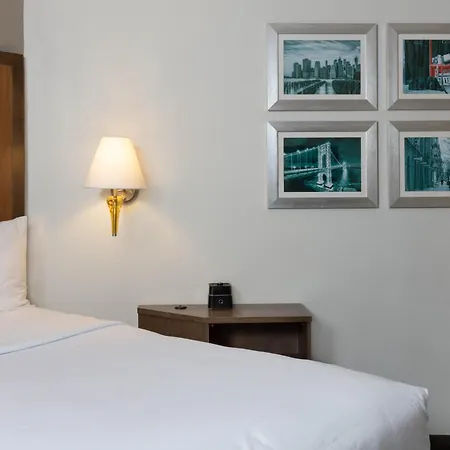 La Quinta By Wyndham Secaucus Meadowlands-2