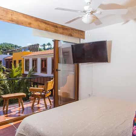 Casa Loteria: Colorful Family Retreat with Pool in Pueblito Sayulita-3