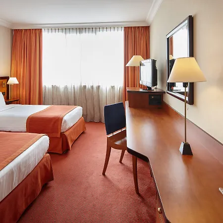 Doubletree By Hilton Paris Bougival-2