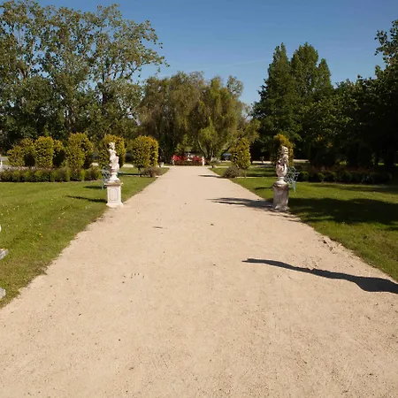 Château Hôtel Du Colombier-3