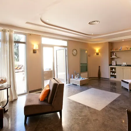 Hotel Le Mas D'Huston Spa And Golf-3