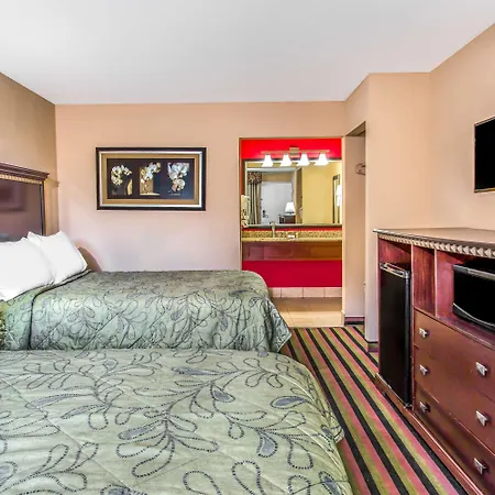 Days Inn By Wyndham Fort Lauderdale Airport Cruise Port-3