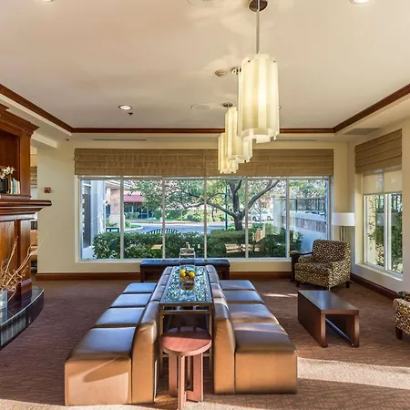 Hilton Garden Inn Fairfield-3