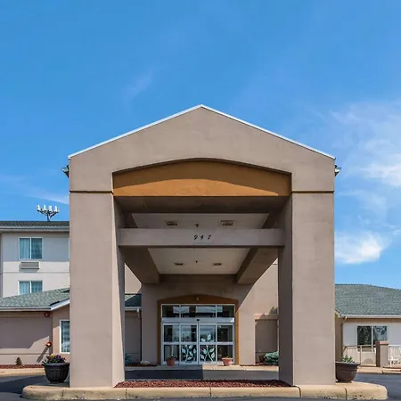 Sleep Inn & Suites Port Clinton-3