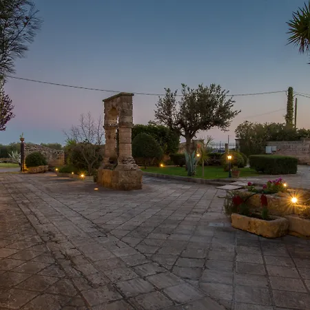 Relais Masseria Casina Dei Cari-2