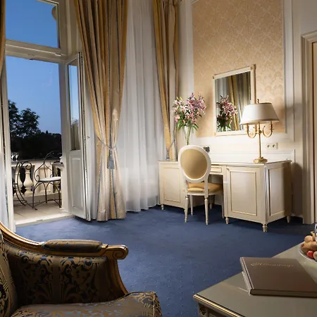 Savoy Westend Hotel-2