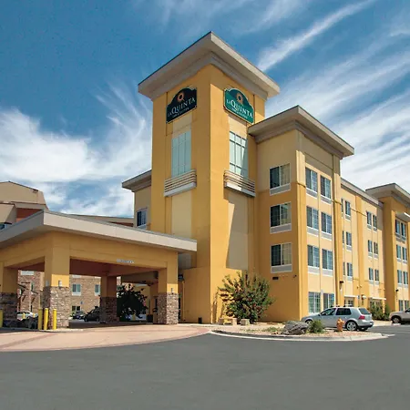 La Quinta By Wyndham Denver Gateway Park-3