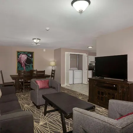 La Quinta By Wyndham Branson-3