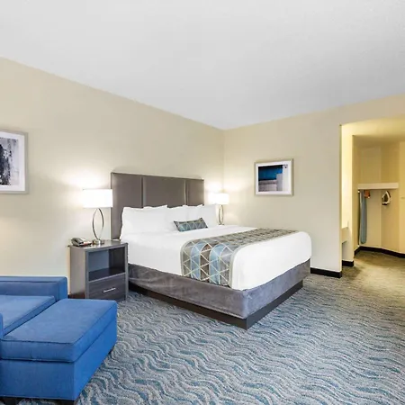 Baymont By Wyndham Des Moines Airport-3