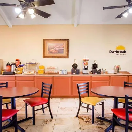 Days Inn By Wyndham St. George-3