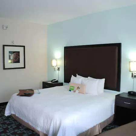 Hampton Inn & Suites Nashville At Opryland-3