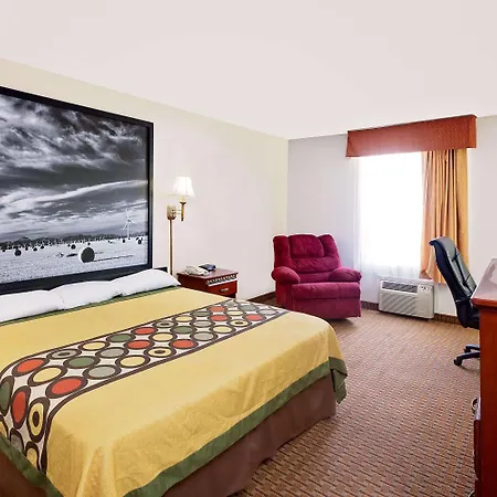 Super 8 By Wyndham Plainview-2