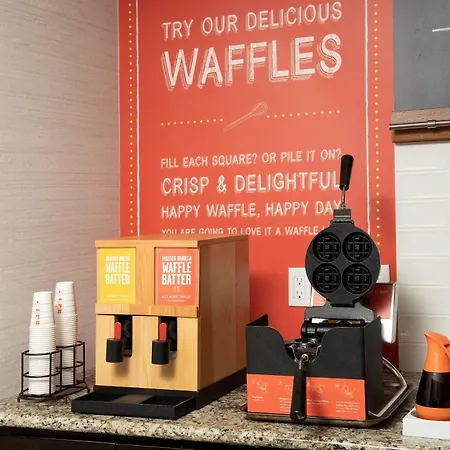 Hampton Inn & Suites Alpharetta-Windward-2