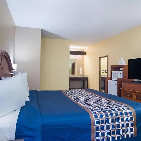 Rodeway Inn & Suites Monroeville-Pittsburgh-2