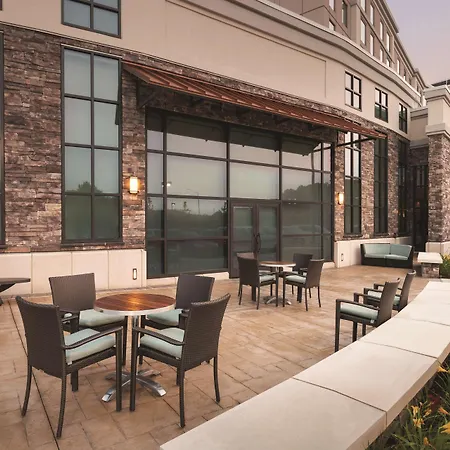 Embassy Suites Springfield-3