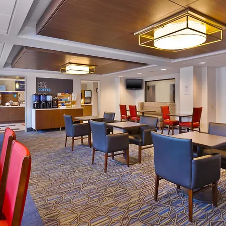 Holiday Inn Express - Waldorf By Ihg-3