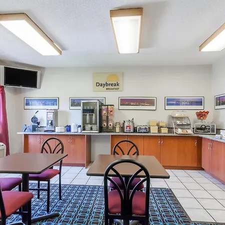 Days Inn & Suites By Wyndham Cambridge-2