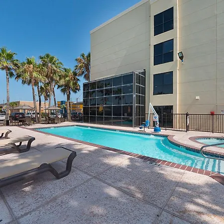 Comfort Suites Beachside-3