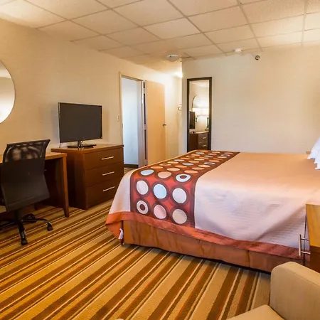 Super 8 By Wyndham State College-2