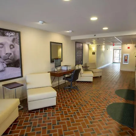 Super 8 By Wyndham State College-3