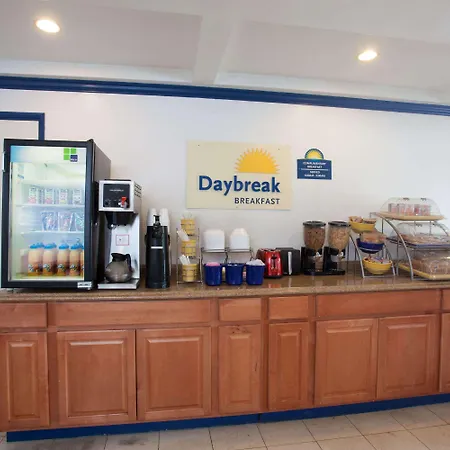 Days Inn By Wyndham Orange Anaheim-2