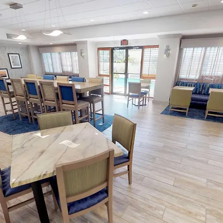 Hampton Inn St. Simons Island-3