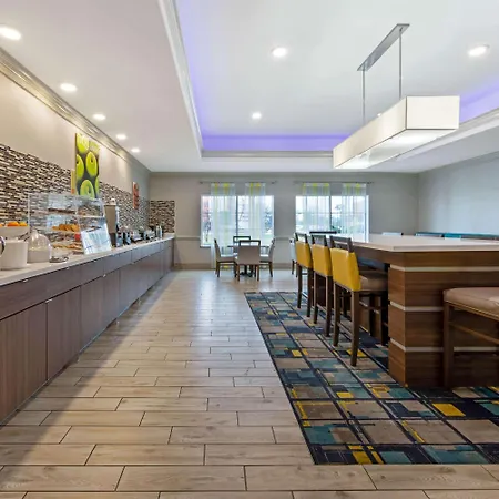 La Quinta By Wyndham Lake Charles Casino Area-2