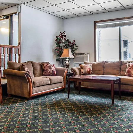 Hudson Inn & Suites-3