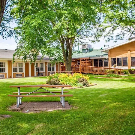 Rodeway Inn-2