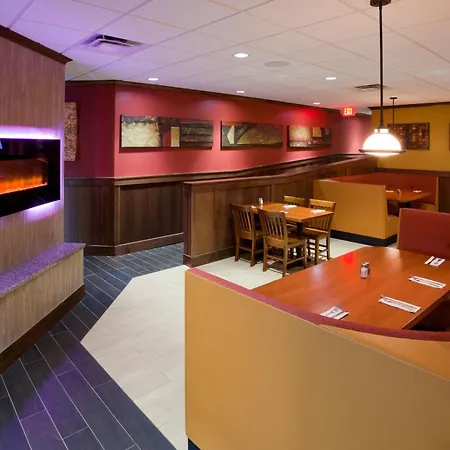 Best Western Plus Willmar-2