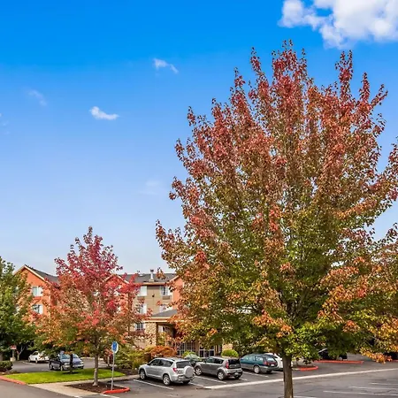 Best Western Plus Vancouver Mall Drive-3