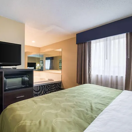 Quality Inn & Suites Menomonie-3