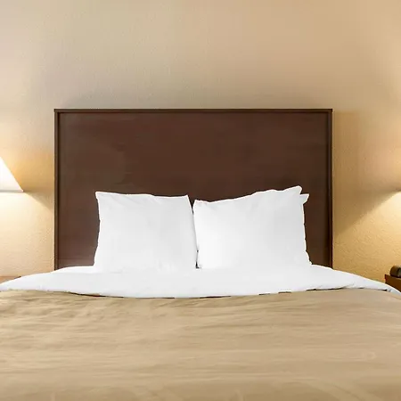 Quality Inn Noblesville-Indianapolis-2