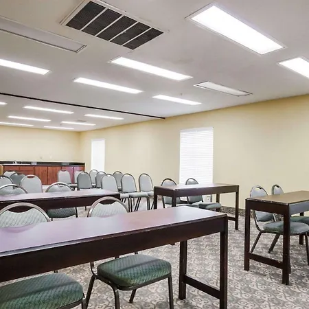 Quality Suites Memphis/ Wolfchase Galleria-3