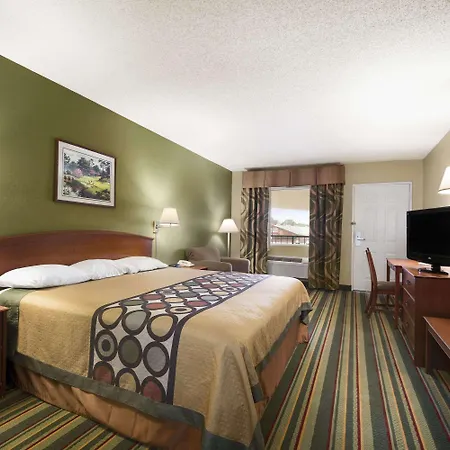 Super 8 By Wyndham Meridian-2