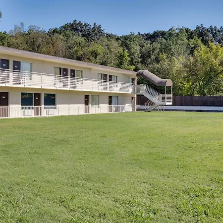 Super 8 By Wyndham Fort Smith-3