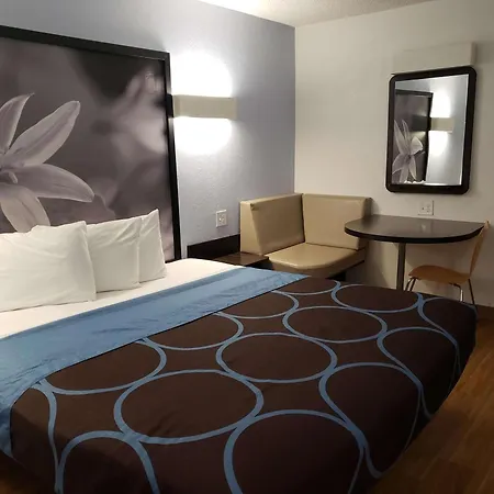 Super 8 By Wyndham Fort Smith-2