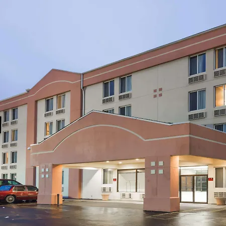 Super 8 By Wyndham Danbury-3