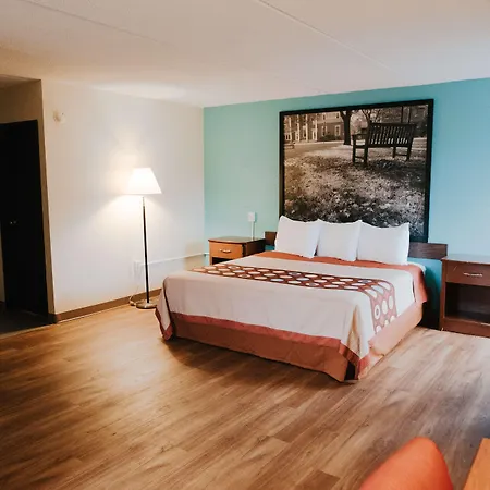 Super 8 By Wyndham Danbury-2