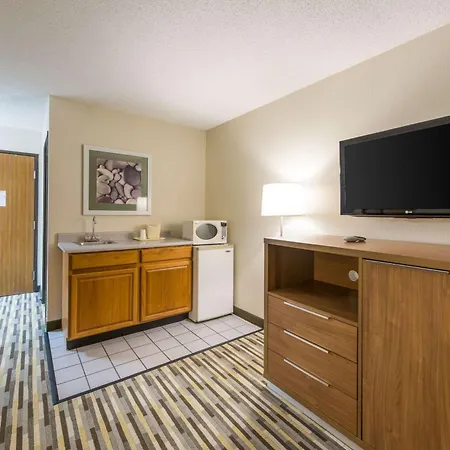 Quality Inn Michigan City South-3