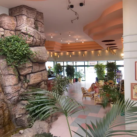 Apartment In Trakia Plaza-2