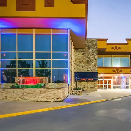 Clarion Inn & Suites University Center-3