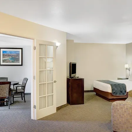 Days Inn & Suites By Wyndham Page Lake Powell-3