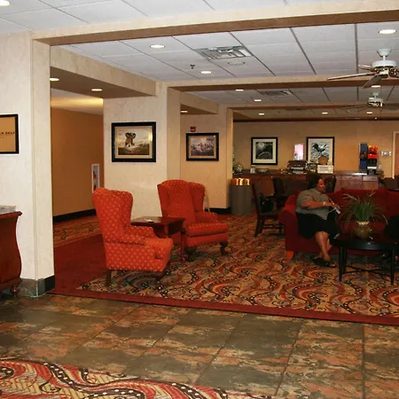 Hampton Inn Canton-2