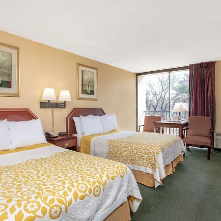 Days Inn By Wyndham College Park-3