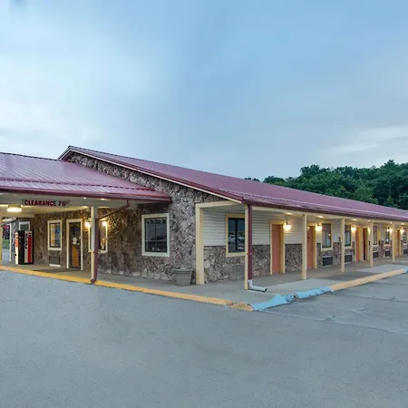 Travelodge By Wyndham Parkersburg-2