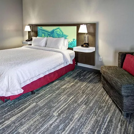Hampton Inn Batesville-2
