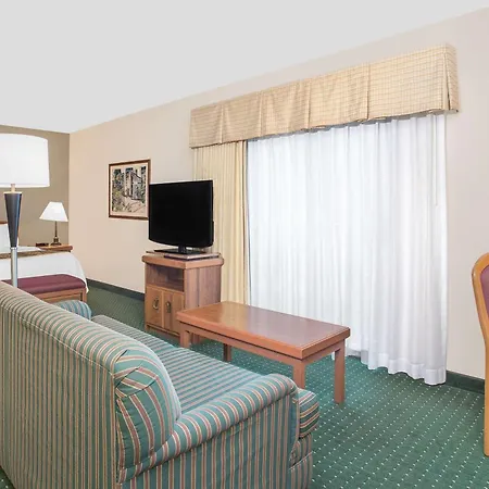 Hawthorn Extended Stay By Wyndham Green Bay-2