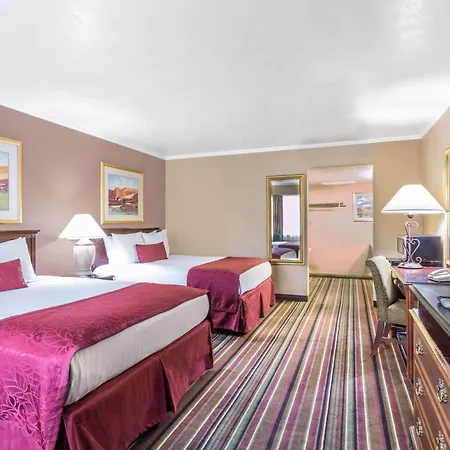 Days Inn & Suites By Wyndham Logan-3